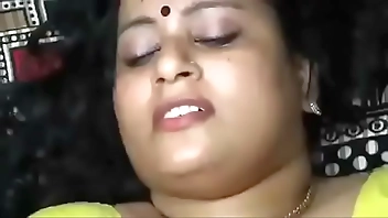 homely aunty  and neighbour uncle in chennai having sex