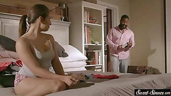 Cockloving stepdaughter shakes her bigass