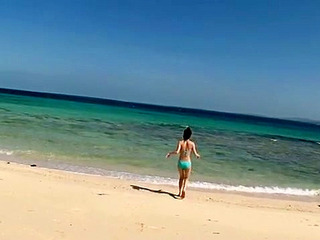 Nippon babe teases hard nipples in XXX Tokyo tour